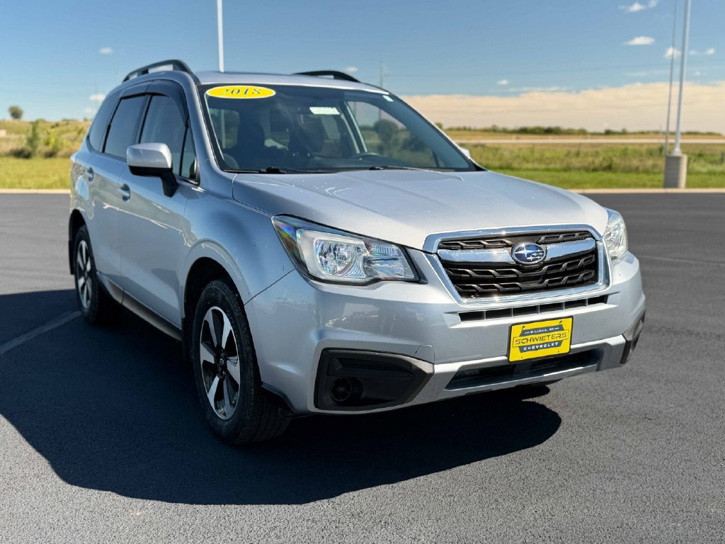 Used 2018 Subaru Forester 2.5i Premium w/ All-Weather Package AWD/4WD image 5
