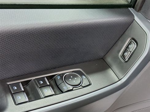 Used 2023 Ford F150 XLT image 17