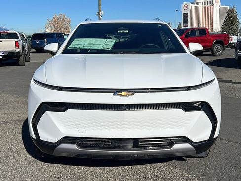 New 2026 Chevrolet Equinox EV LT image 2