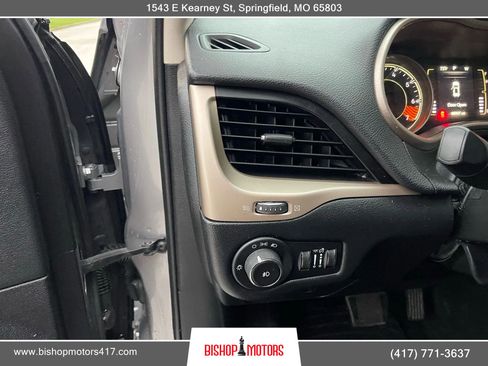 Used 2014 Jeep Cherokee Latitude image 29