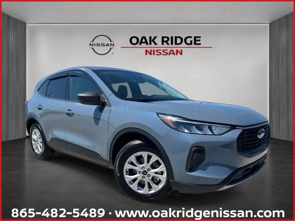 Used 2025 Ford Escape Active w/ Tech Pack #1 FWD image 1