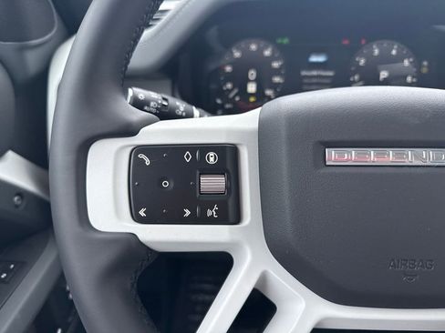 New 2026 Land Rover Defender 110 X-Dynamic SE image 19