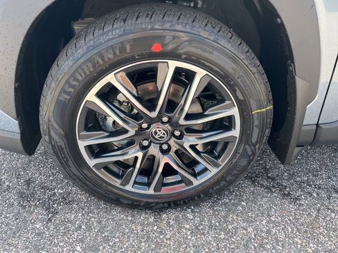 Used 2026 Toyota Corolla Cross XLE w/ Convenience Package image 11