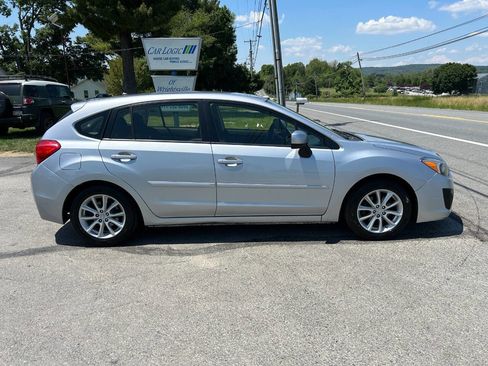 Used 2014 Subaru Impreza 2.0i Premium w/ All-Weather Package w/CVT AWD/4WD image 7