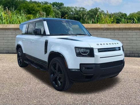 New 2026 Land Rover Defender 130 X-Dynamic SE AWD/4WD image 3