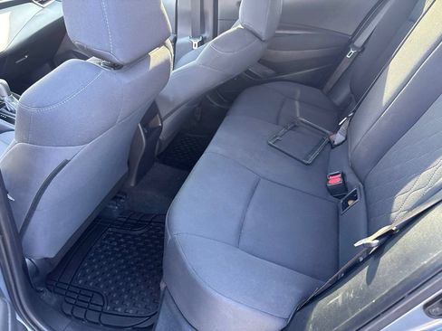Used 2020 Toyota Corolla LE FWD image 11