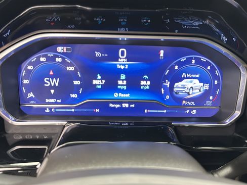 Used 2024 Chevrolet Silverado 1500 LT AWD/4WD image 19