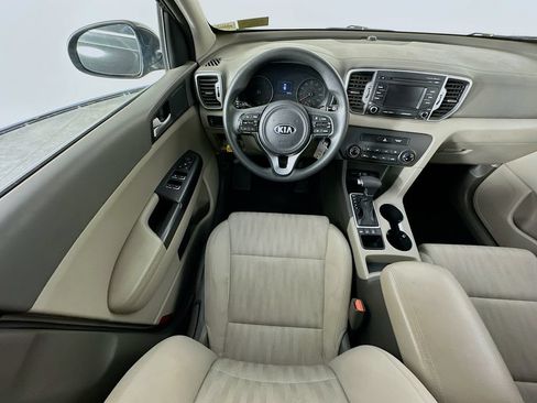 Used 2017 Kia Sportage LX AWD/4WD image 9