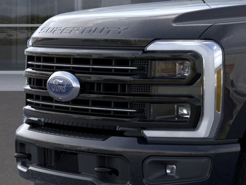 New 2025 Ford F350 Platinum w/ FX4 Off-Road Package AWD/4WD image 17