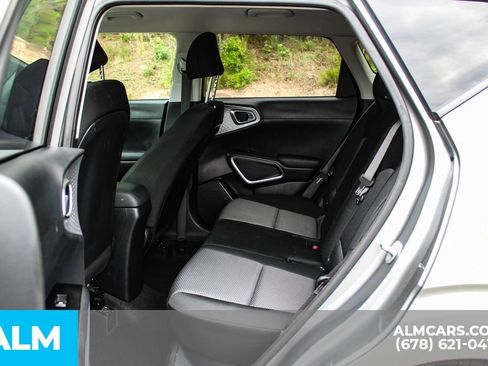 Used 2025 Kia Soul LX w/ LX Technology Package FWD image 18