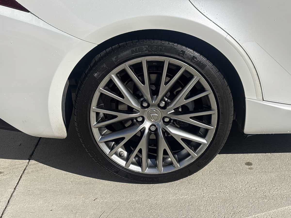 Used 2015 Lexus IS 250 w/ Navigation System Package RWD image 9