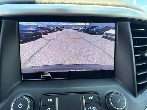 Used 2020 GMC Acadia SLE w/ Driver Convenience Package FWD image 20