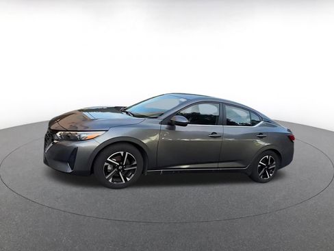 Used 2025 Nissan Sentra SV FWD image 8