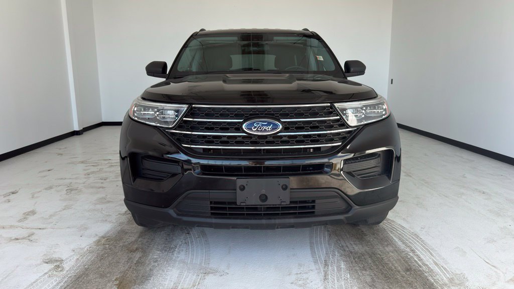 Used 2023 Ford Explorer XLT AWD/4WD image 13