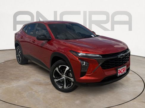 Used 2024 Chevrolet Trax RS w/ Driver Confidence Package FWD image 4