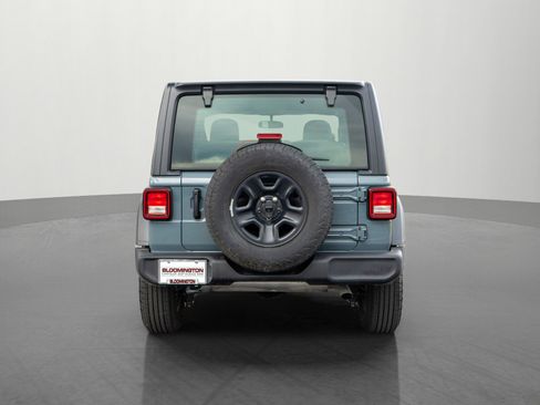 Used 2025 Jeep Wrangler Sport image 6