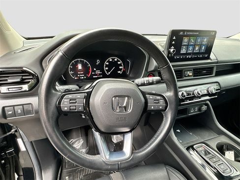 Used 2024 Honda Pilot EX-L image 11