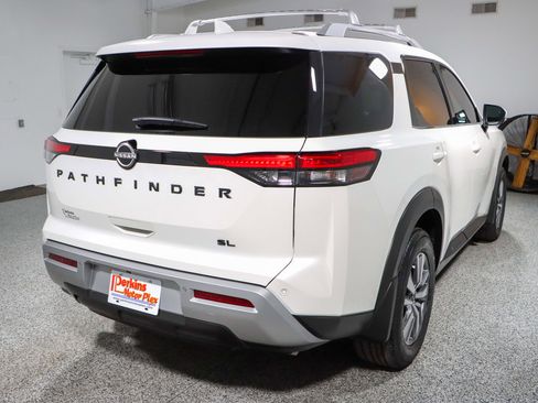 Used 2023 Nissan Pathfinder SL w/ Lighting Package (N92) image 7