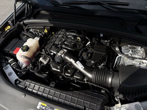 Used 2024 Jeep Grand Cherokee Limited image 36