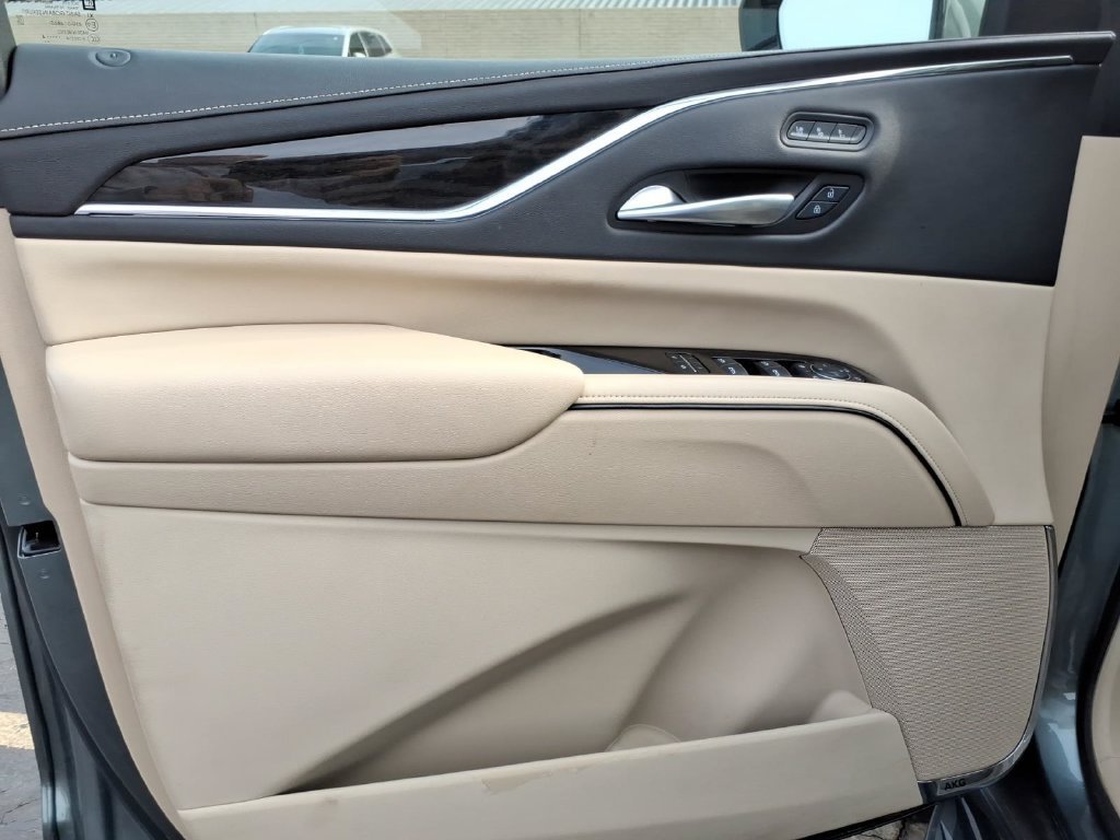 Used 2024 Cadillac Escalade ESV Premium Luxury w/ LPO, Floor Liner Package AWD/4WD image 16