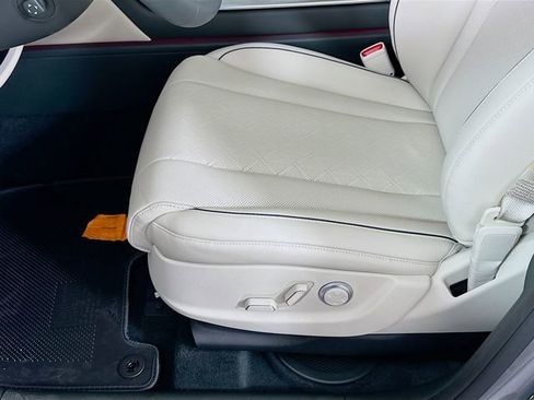 Certified 2026 Genesis GV80 2.5T Advanced image 21