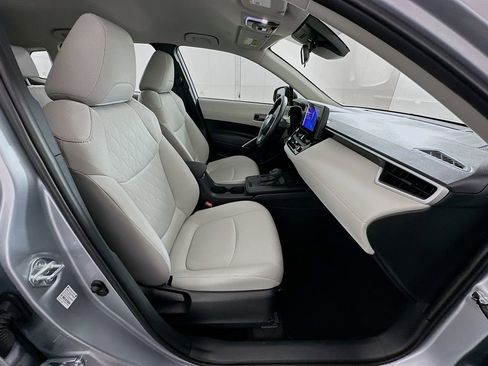 Certified 2026 Toyota Corolla Cross L FWD image 28