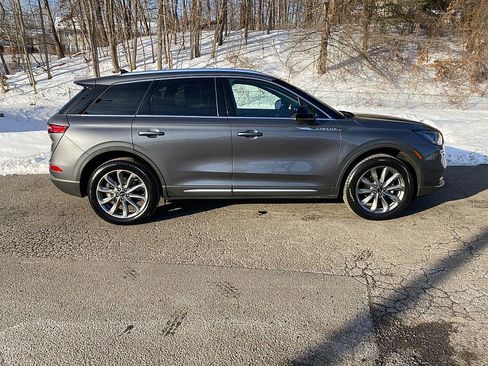 Used 2022 Lincoln Corsair AWD w/ Premium Package image 5