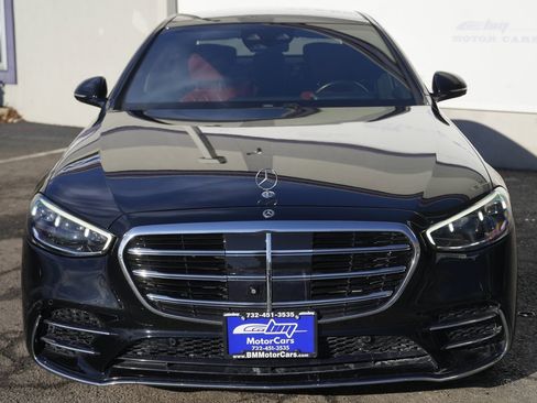 Used 2022 Mercedes-Benz S 580 4MATIC Sedan w/ AMG Line Package image 5
