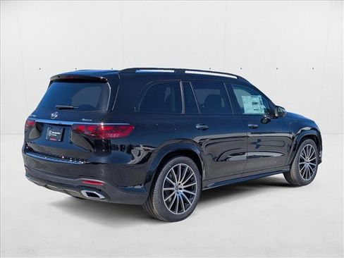 New 2025 Mercedes-Benz GLS 450 4MATIC image 2