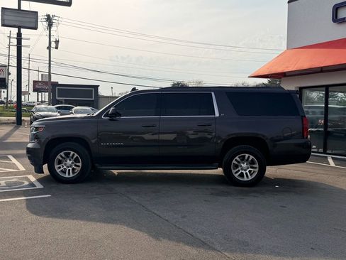 Used 2015 Chevrolet Suburban LT image 3