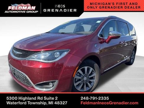 Used 2020 Chrysler Pacifica Limited w/ Advanced Safetytec Group FWD image 1
