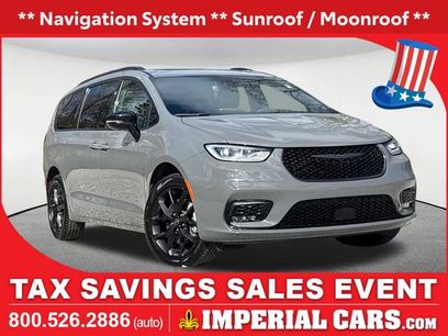 Used 2025 Chrysler Pacifica Limited