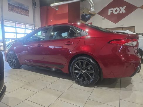 Certified 2025 Toyota Corolla SE image 2