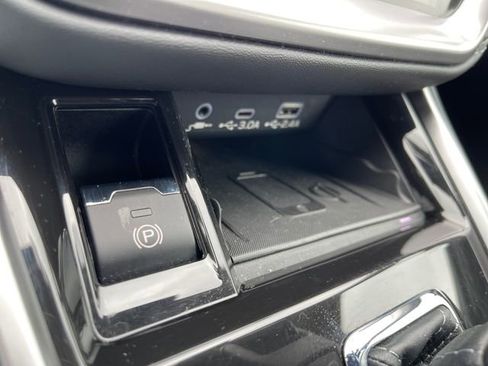 Used 2023 Subaru Outback Limited image 22