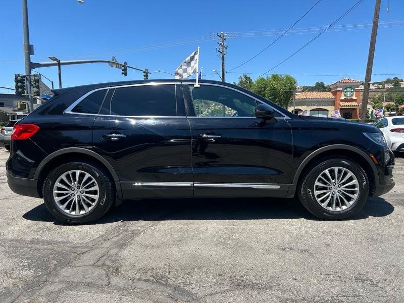 Used 2016 Lincoln MKX Select FWD image 3