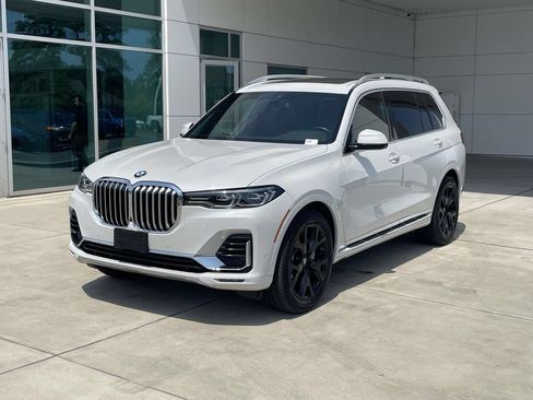 Used 2020 BMW X7 xDrive40i w/ Executive Package AWD/4WD image 2