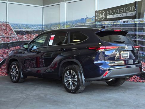 Certified 2026 Toyota Highlander XLE AWD/4WD image 6