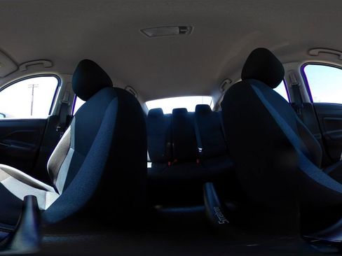 Used 2025 Nissan Versa SV FWD image 40