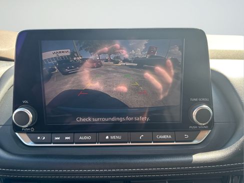 Certified 2022 Nissan Rogue SV FWD image 23
