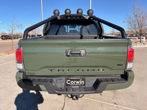 Used 2022 Toyota Tacoma TRD Off-Road w/ TRD Premium Off Road Package image 8