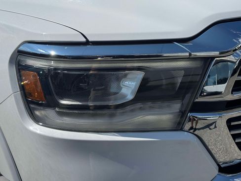 Used 2020 RAM 1500 Laramie AWD/4WD image 10
