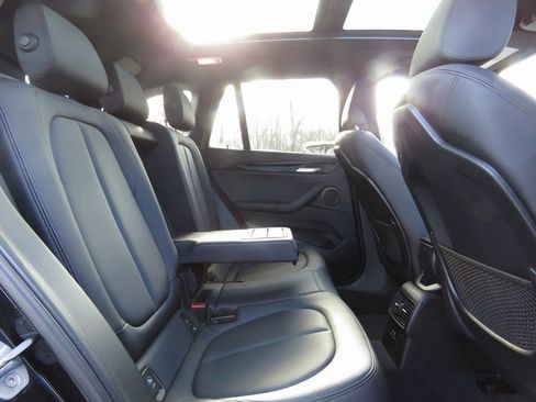 Used 2018 BMW X1 sDrive28i w/ Convenience Package image 16