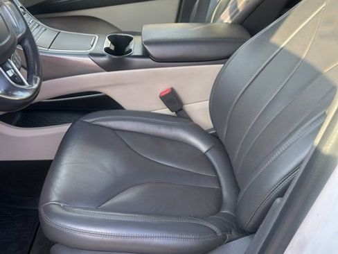 Used 2019 Lincoln Nautilus Select image 8