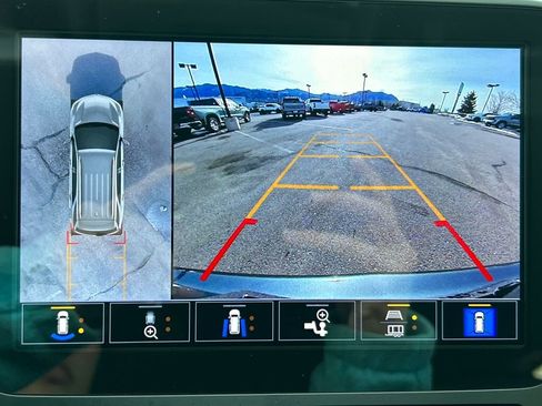 Used 2023 Chevrolet Equinox LT image 13