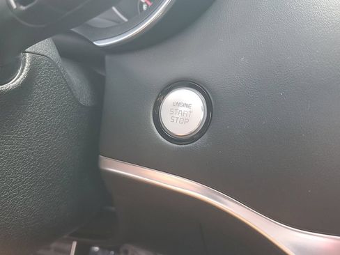 Used 2022 Kia Stinger GT2 AWD/4WD image 31