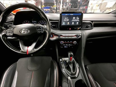 Used 2019 Hyundai Veloster 2.0 Premium image 14