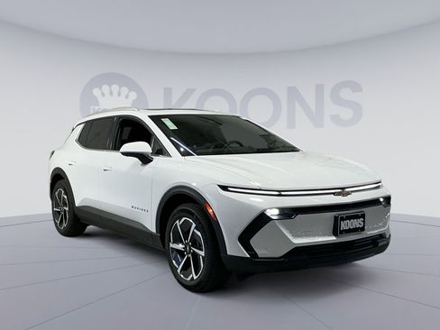 New 2026 Chevrolet Equinox EV LT image 18