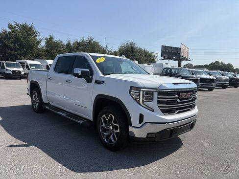 Used 2023 GMC Sierra 1500 SLT w/ SLT Premium Package AWD/4WD image 9