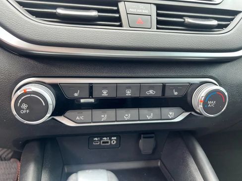 Used 2019 Nissan Altima 2.5 SR w/ SR Premium Package FWD image 13