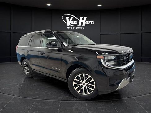 Used 2025 Ford Expedition Platinum image 1